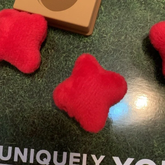 Crocs original Corn Hole jibbitz! NEW - Picture 2 of 5